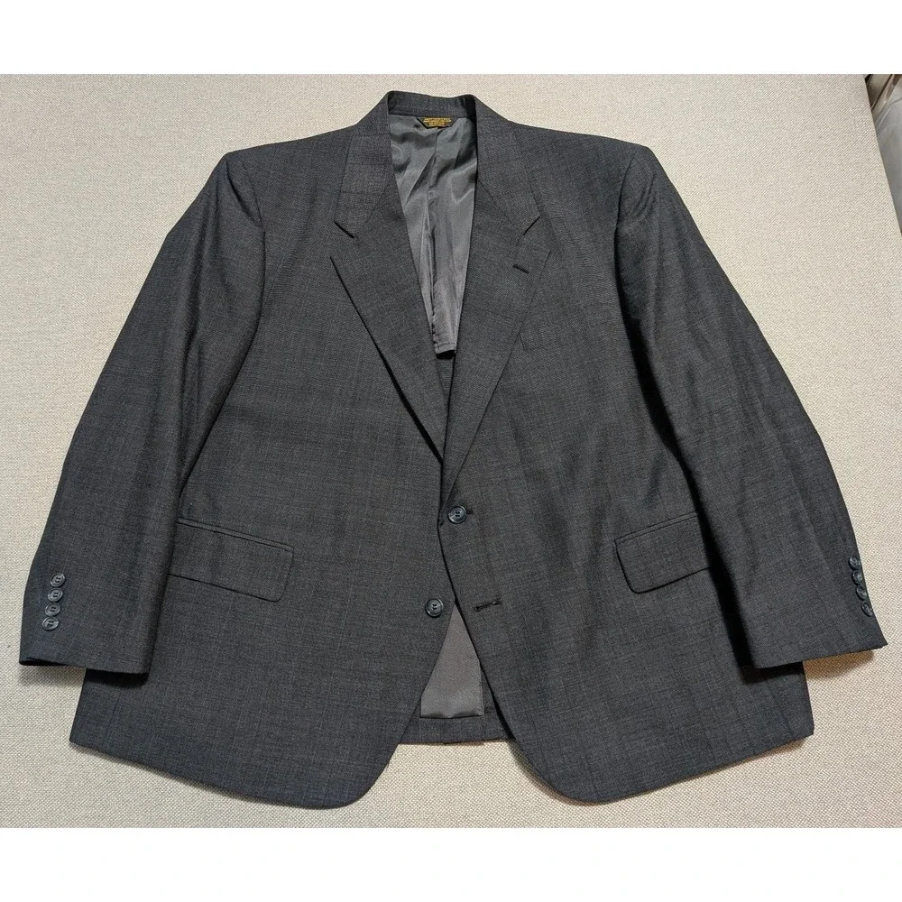John Weitz Men's Gray 2 Piece Suit 46R Wool Check Union Made in USA Vintage